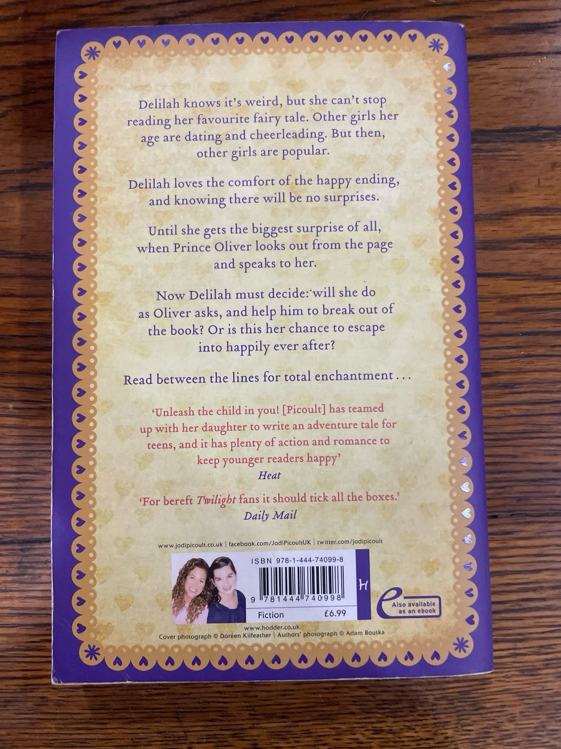 Between The Lines by Jodi Picoult and Samantha Van Leer