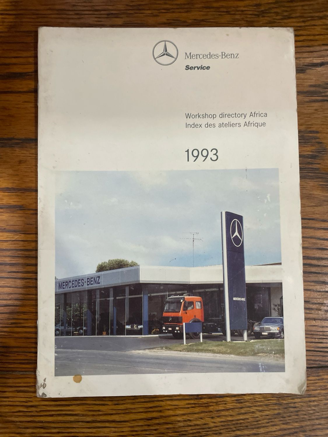 Mercedes-Benz Service Directory 1993