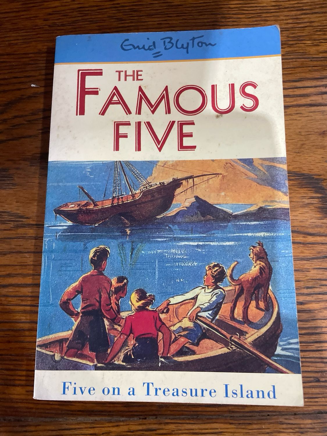 Famous Five: Five On Treasure Island by Enid Blyton