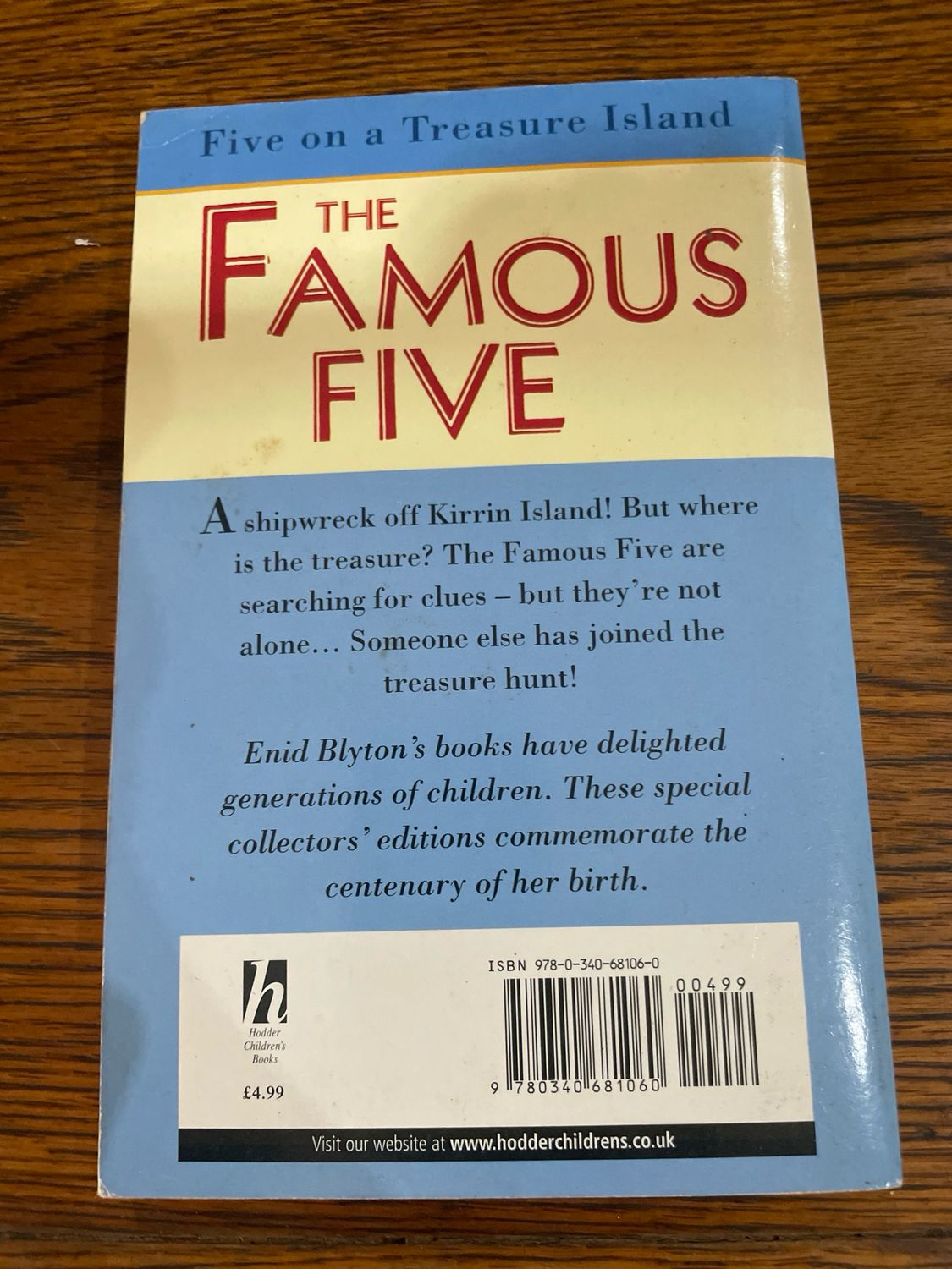 Famous Five: Five On Treasure Island by Enid Blyton