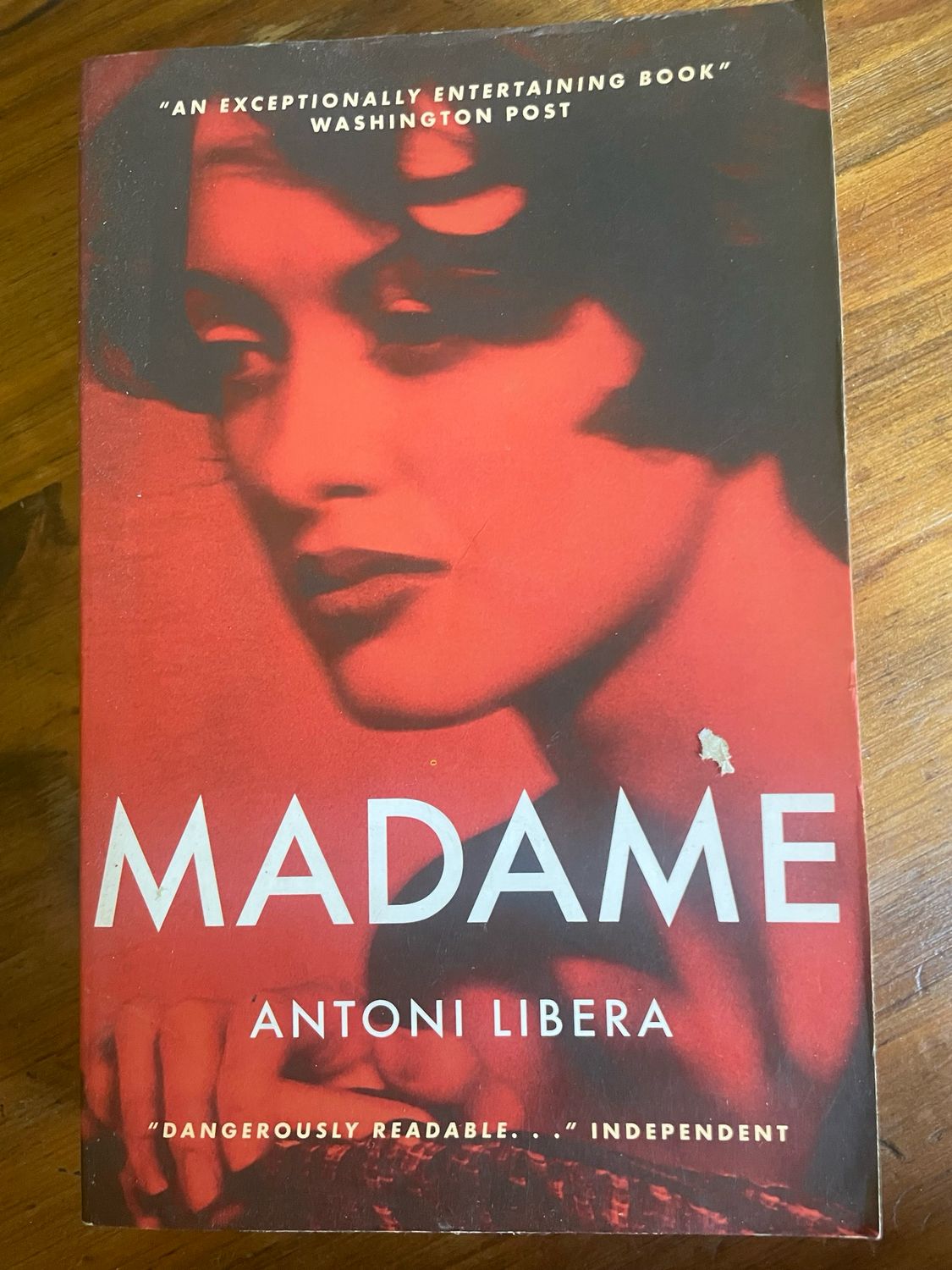 Madamè by Antoni Libera
