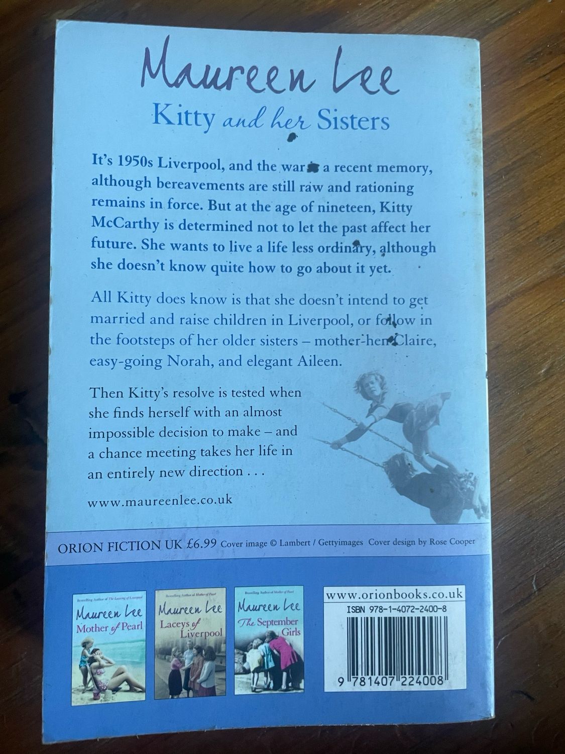 Kitty And Her Sisters by Maureen Lee