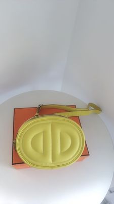 Hermes 愛馬仕 in the loop豬鼻子腰包 檸檬黃swift皮 內拼芝麻色銀扣 2022/04購入 （Y 刻-全新正品）