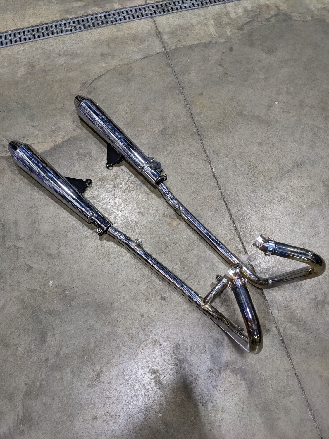 Triumph Bonneville Exhaust - '14 Triumph Bonneville Exhaust - '14