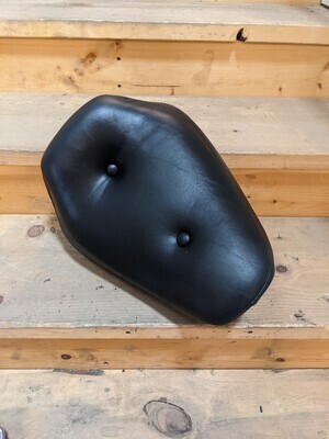 USED- XL Hugger Seat USED- XL Hugger Seat