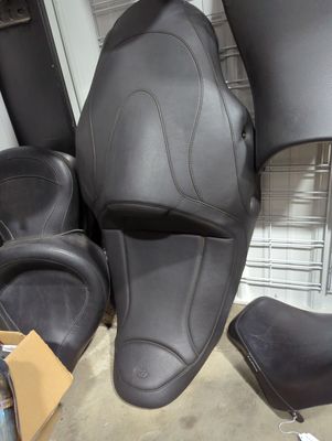 USED- Mustang Tour Seat - Hon F6B USED- Mustang Tour Seat - Hon F6B