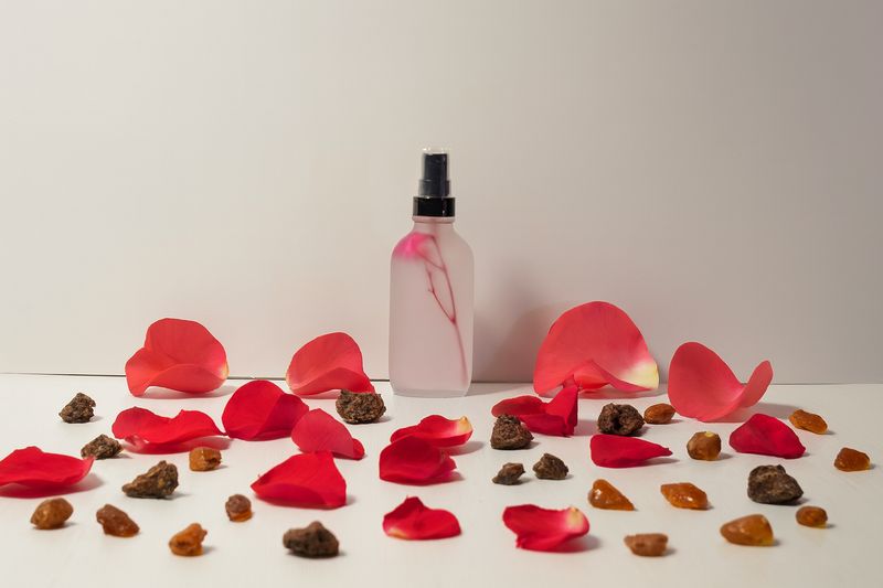 Amber &amp; Rose Petals Room Spray