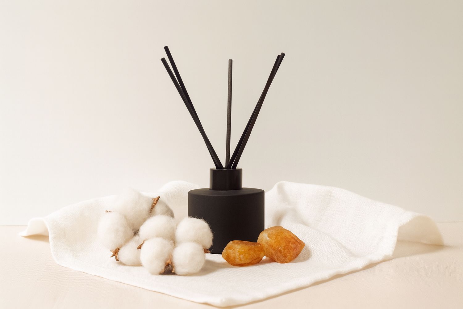 Lush Linen Reed Diffuser