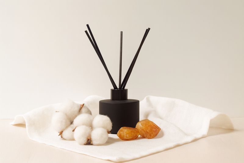 Lush Linen Reed Diffuser