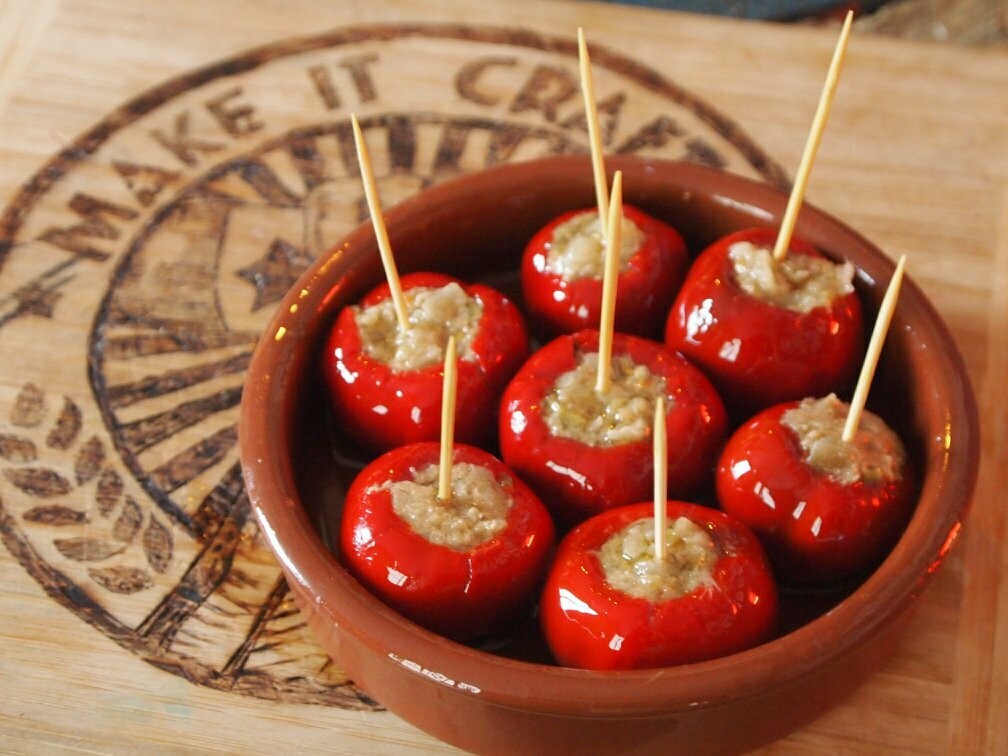 Petits poivrons farcis au thon (antipasti calabrais) Petits poivrons farcis au thon (antipasti calabrais)