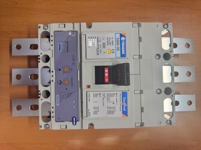 S800RE3800 TEMBREAK 2 MCCB 800 FRAME 70KA 3P 800A