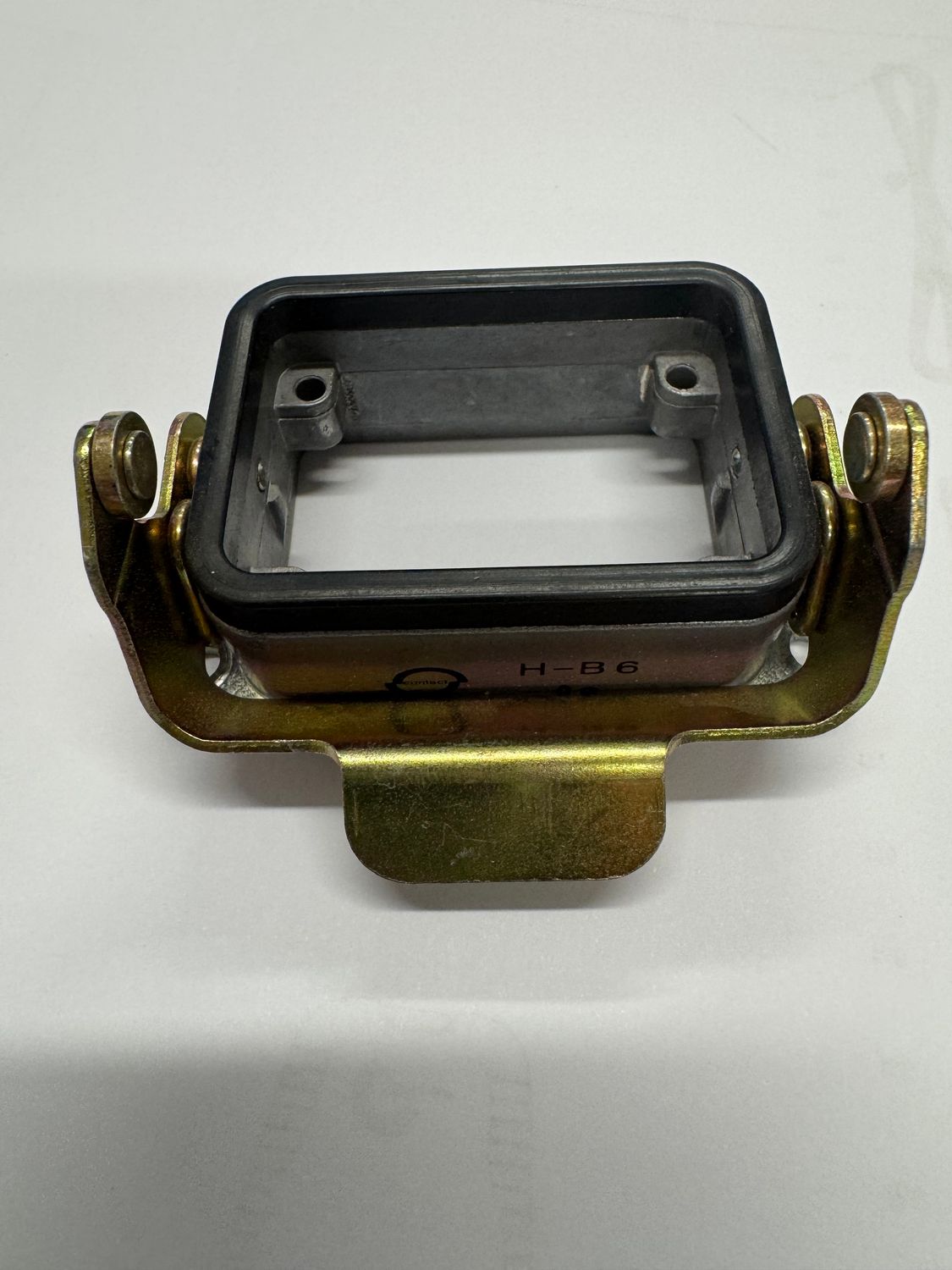 Lapp EPIC H-B 6 AG-LB 6 Pin single Lever Bulk Head Housing Lapp EPIC H-B 6 AG-LB 6 Pin single Lever Bulk Head Housing