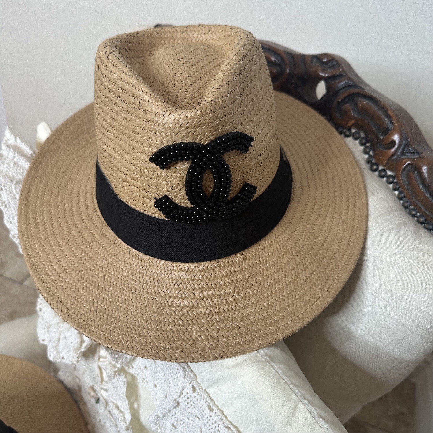 Fedora (tan)