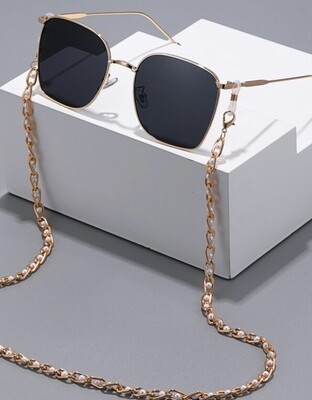 Sunglasses &amp; Chains