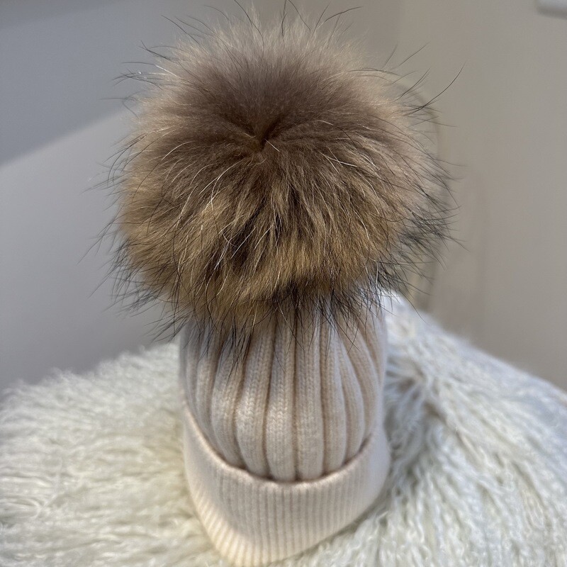 Extra Large Fur Pom Pom Hat (beige)