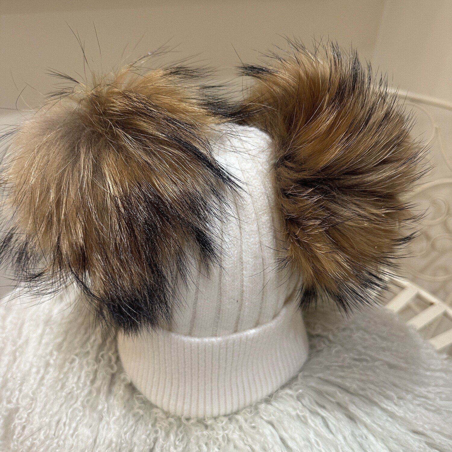 Extra Large Double Pom Pom (winter white/natural)