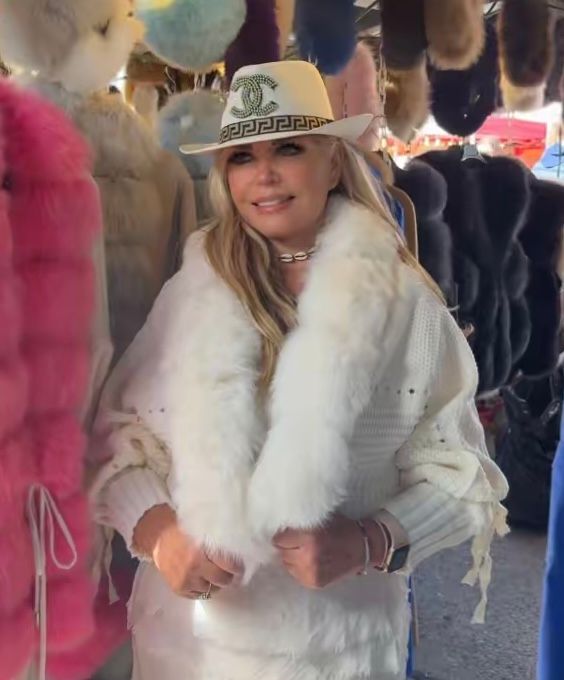 Fox Fur Cardi ( winter white )