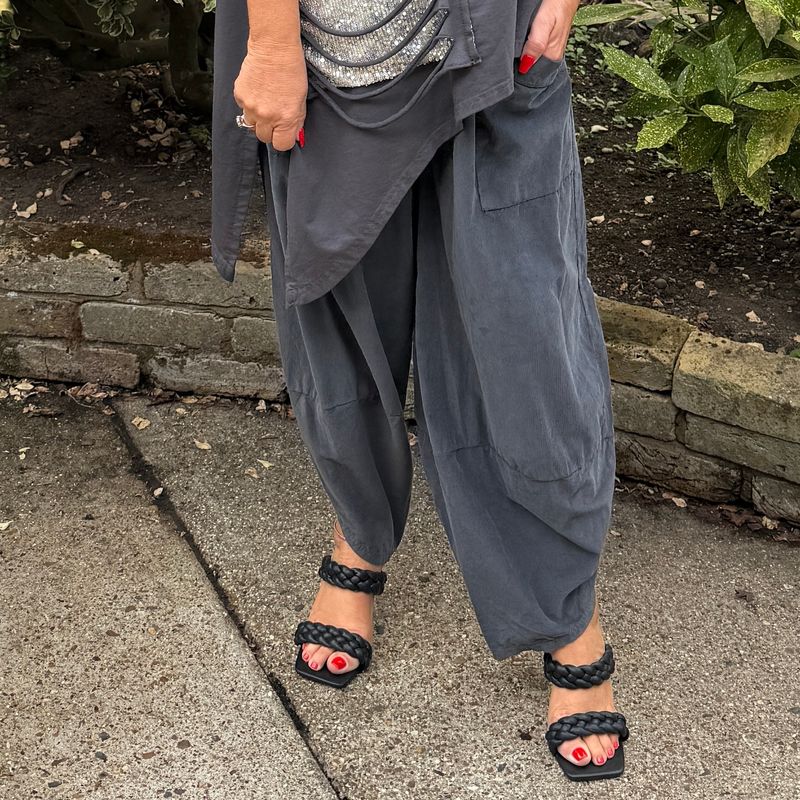 Pocket Corduroy Trousers (grey)