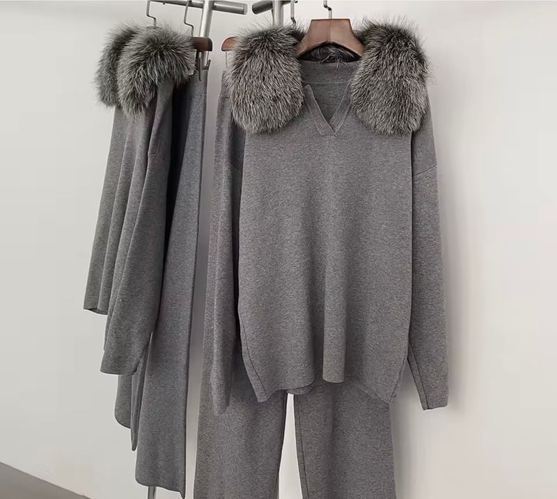 Fox Collar Lounge Suit ( silver fox)