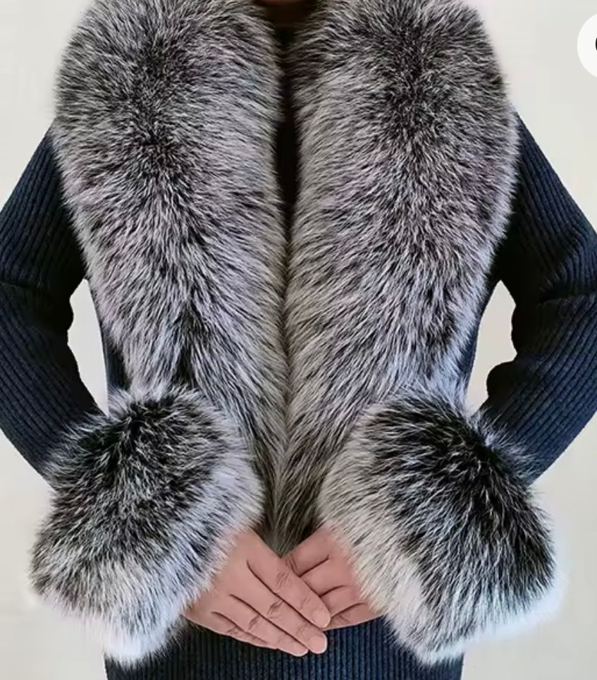 Short Fox Fur Collar &amp; Cuff Set ( silver fox)