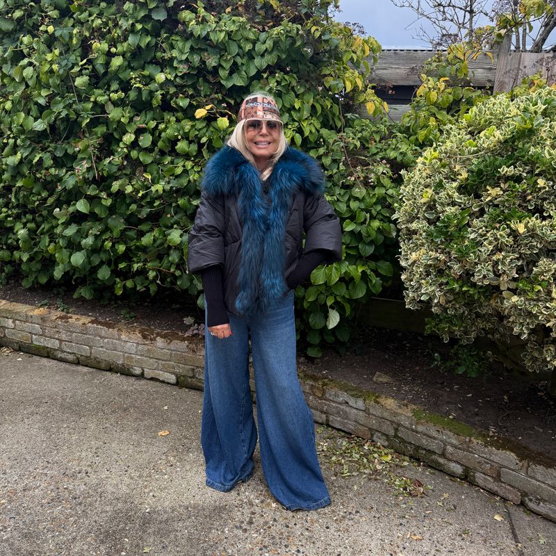 Blue Fox Duck Down Feather Puffer Jacket ( black)