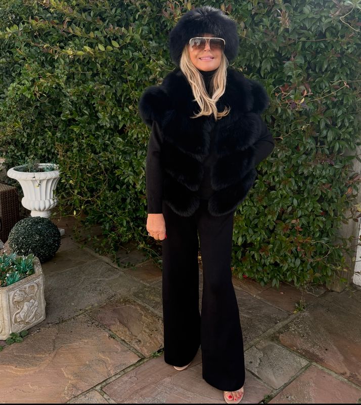 Fox Fur Gilet ( black)