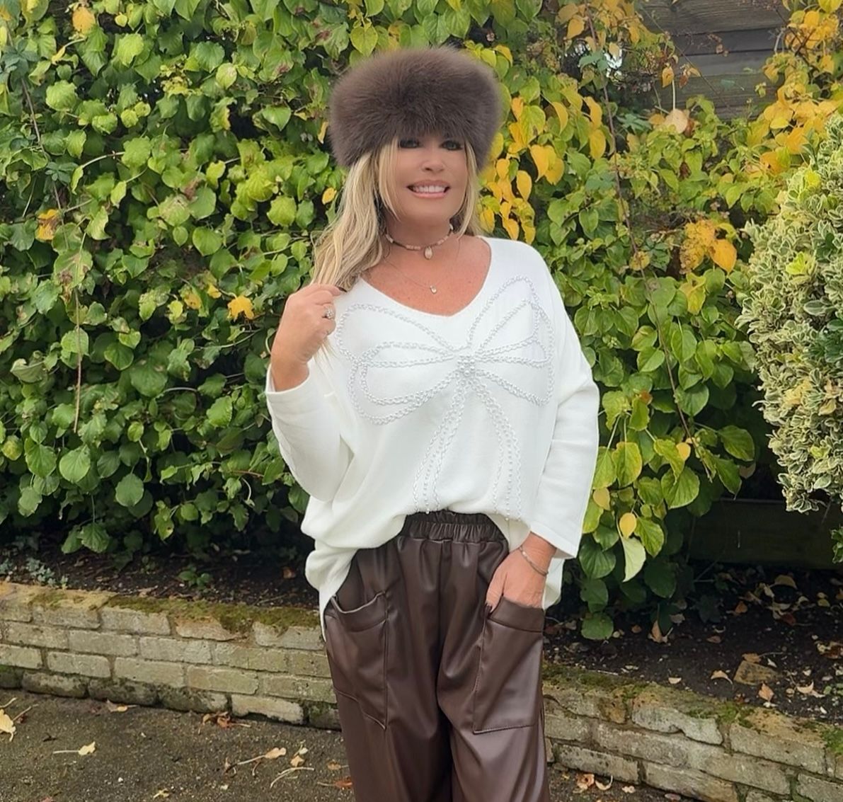 Pearl Bow ( winter white)