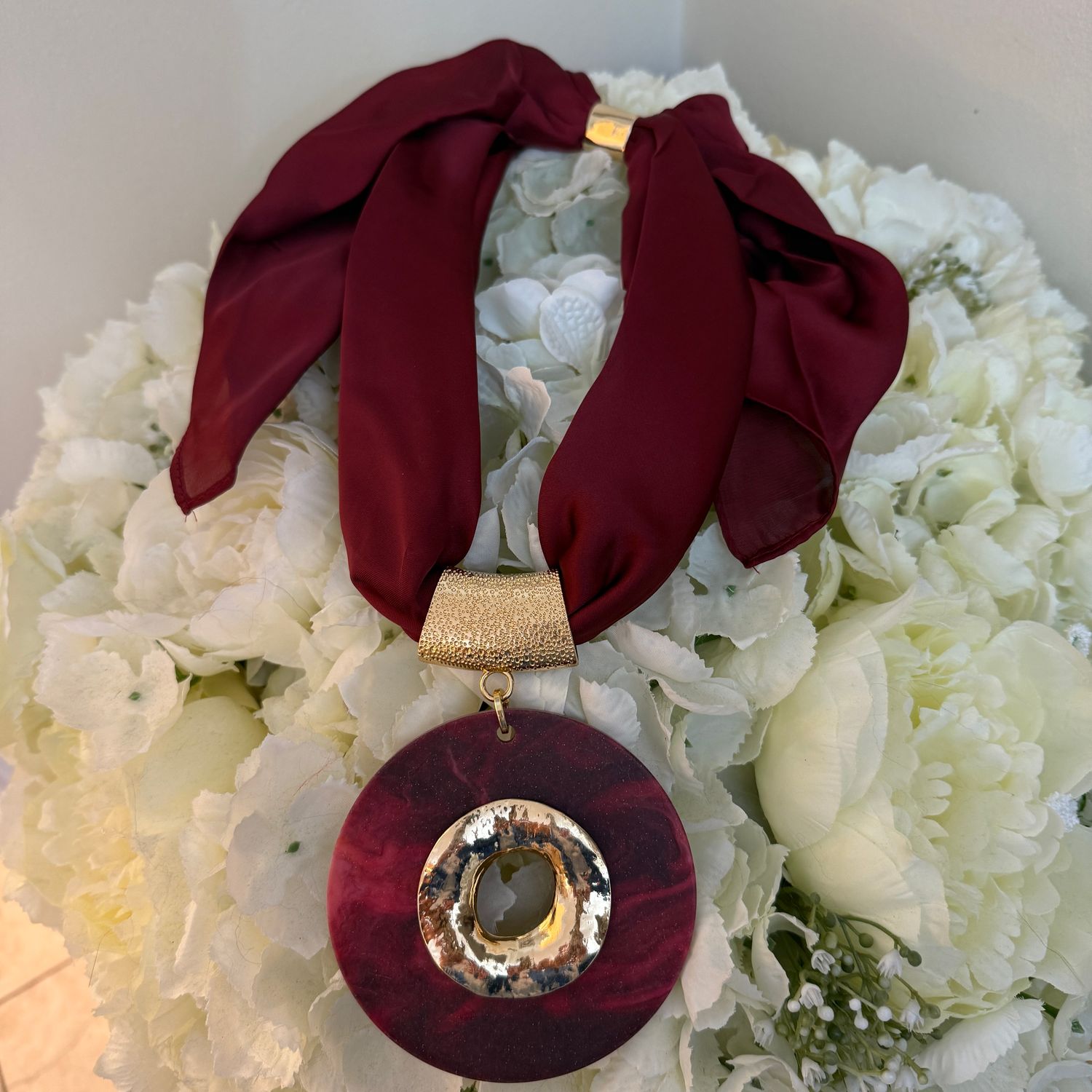 Elegant Necklace ( wine)