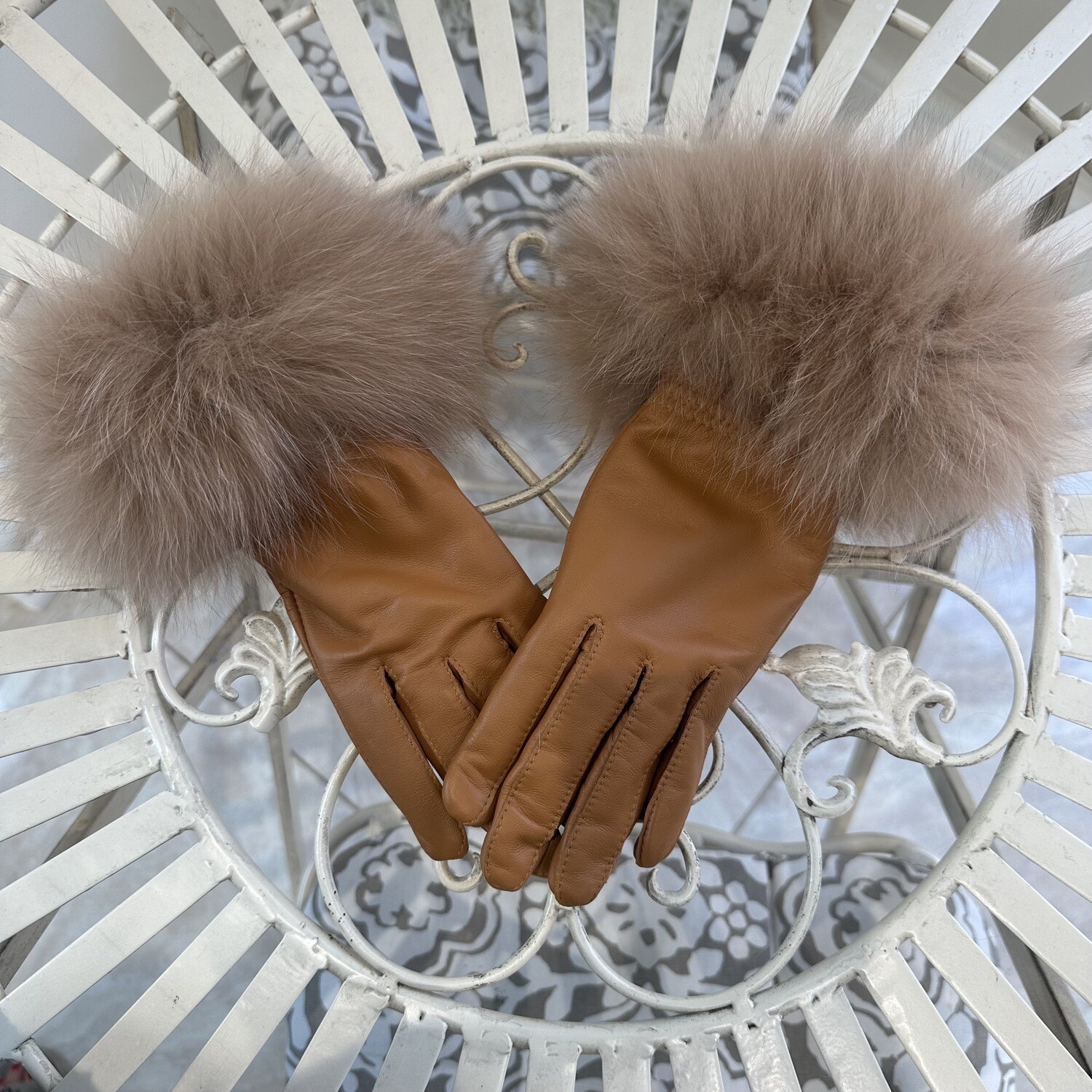 Leather &amp; Fox Fur Gloves (camel)