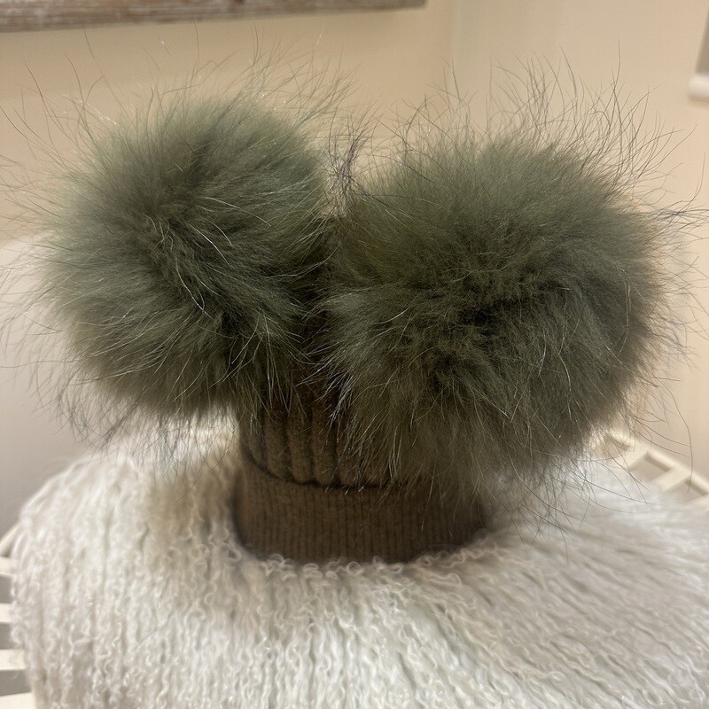 Extra Large Double Pom Pom Hat (khaki)