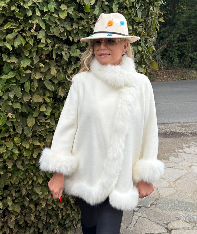 Cashmere & Fox Fur Coat (winter white) Cashmere & Fox Fur Coat (winter white)