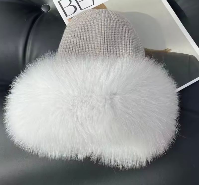 Fox Fur &amp; Wool Hat (silver)