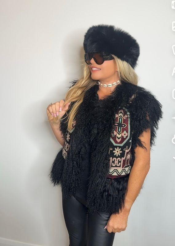 Jas Exclusive Mongolian Fur Reversible Gilet (black)