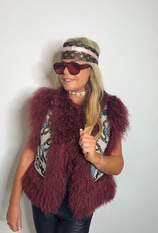 Jas Exclusive Mongolian Fur Reversible Gilet ( burgundy)