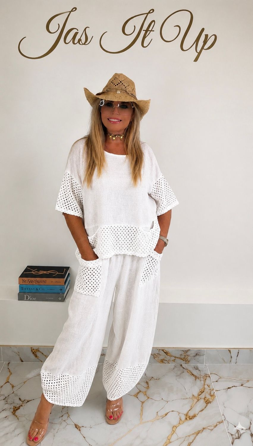 Quirky Set ( white )