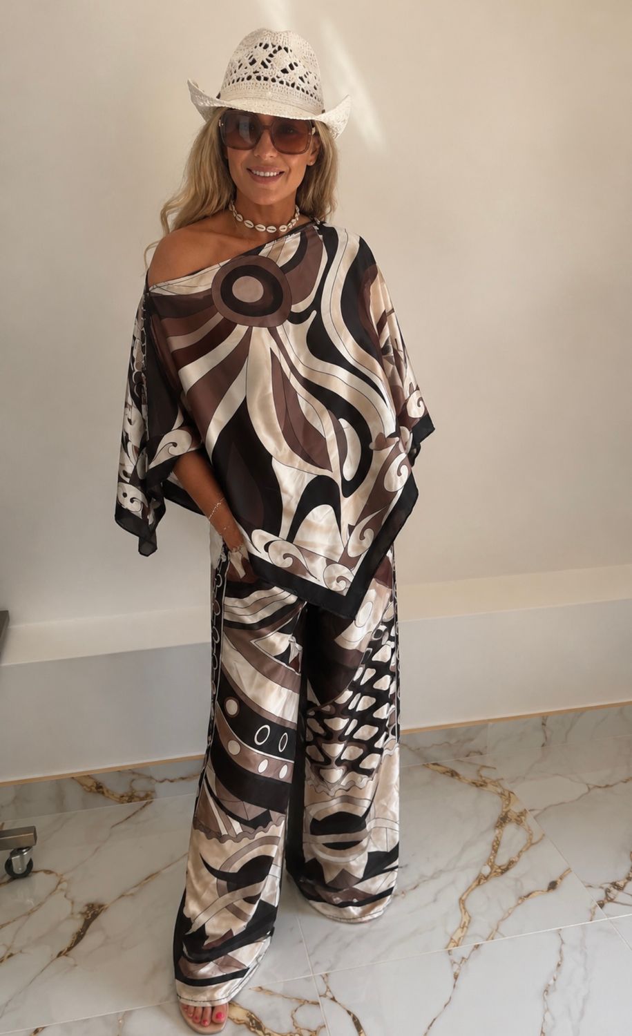 Patterned ( black)