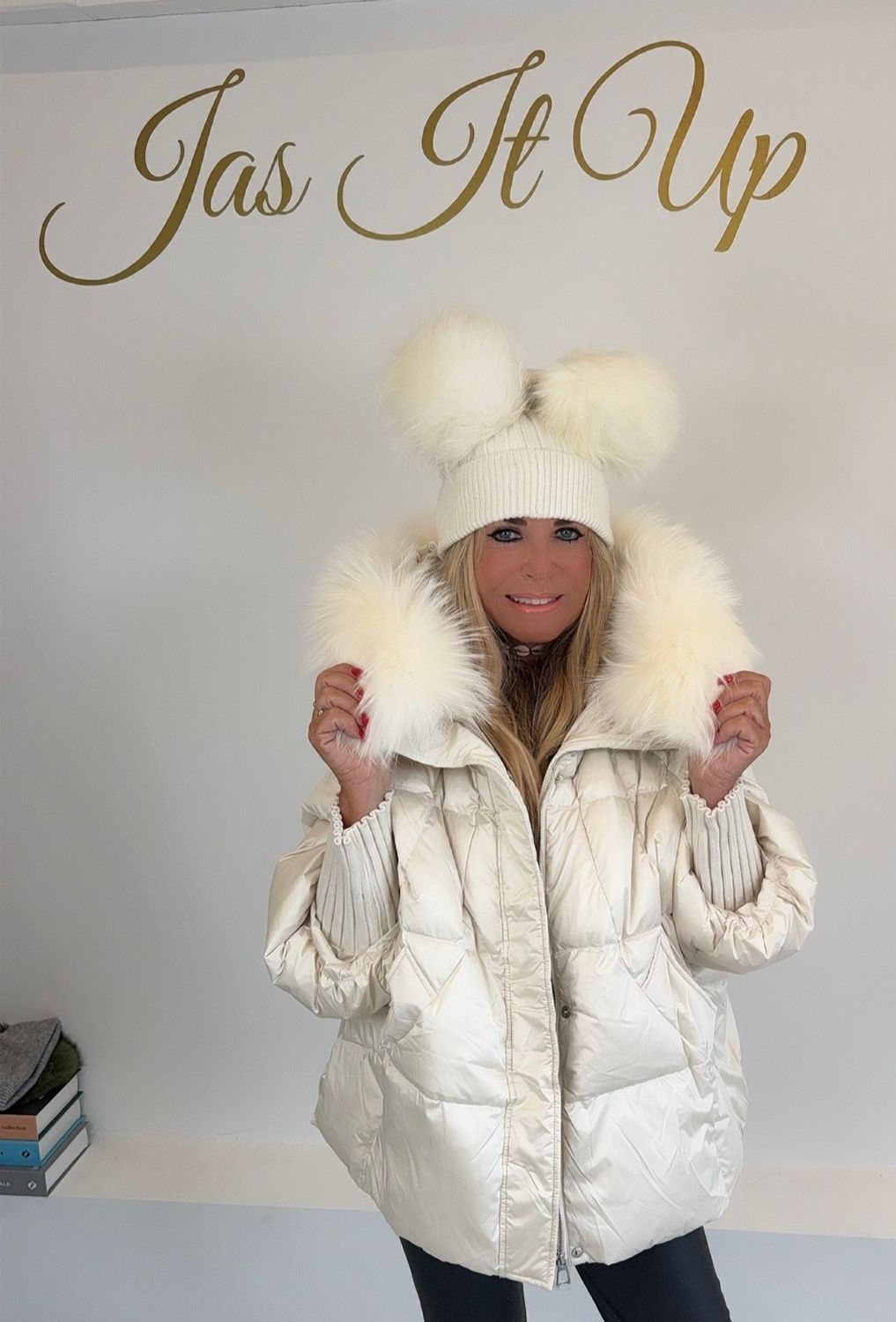 Down Puffer Jacket ( winter white )