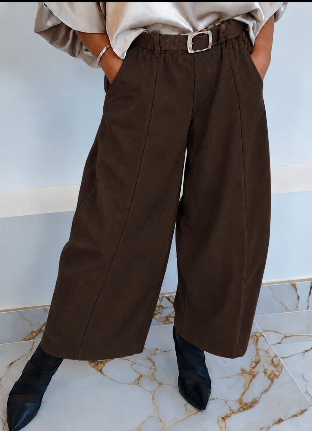 Barrel Trousers ( brown )