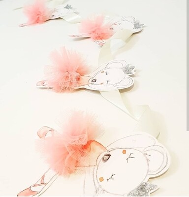Ballerina mouse bunting
