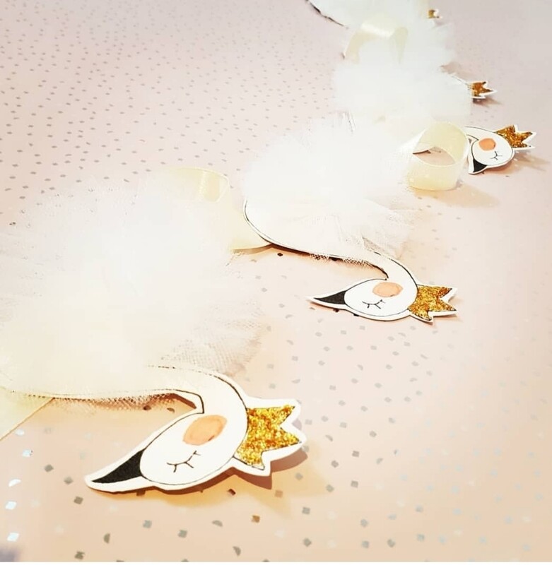 Swan bunting