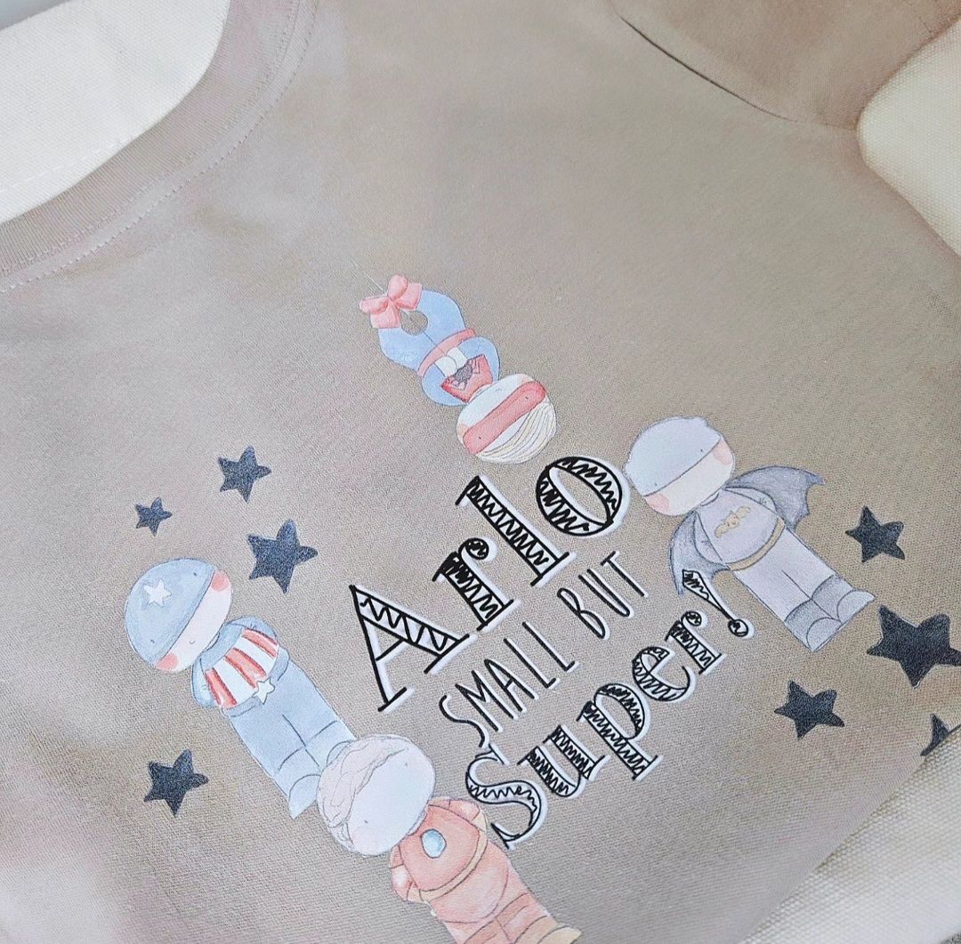 Small but super t-shirt.