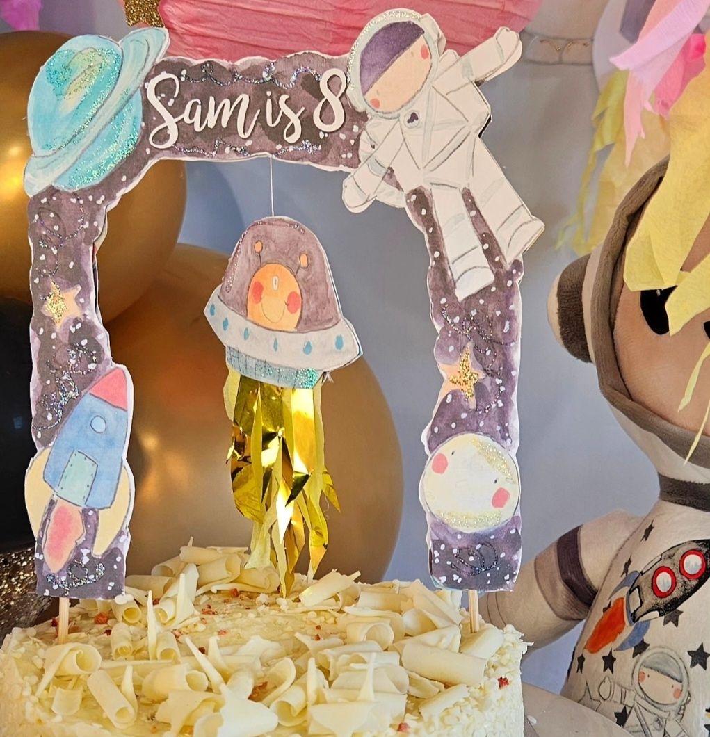 Outer space personalsied spinning cake topper