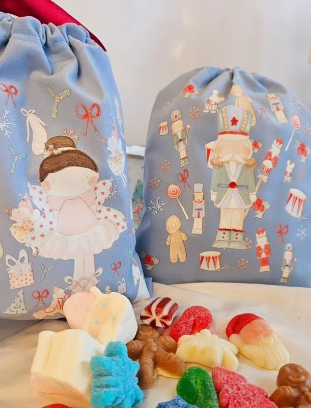 Enchanted christmas treat bag