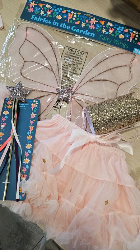 Tutu 5 to 8 years, wings, wand & crown bundle Tutu 5 to 8 years, wings, wand & crown bundle