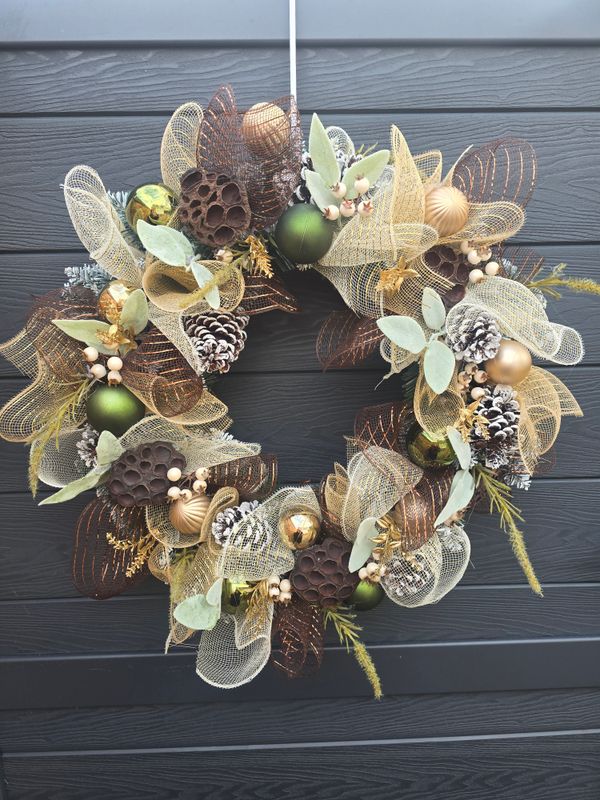 Green and Gold Christmas Wreath