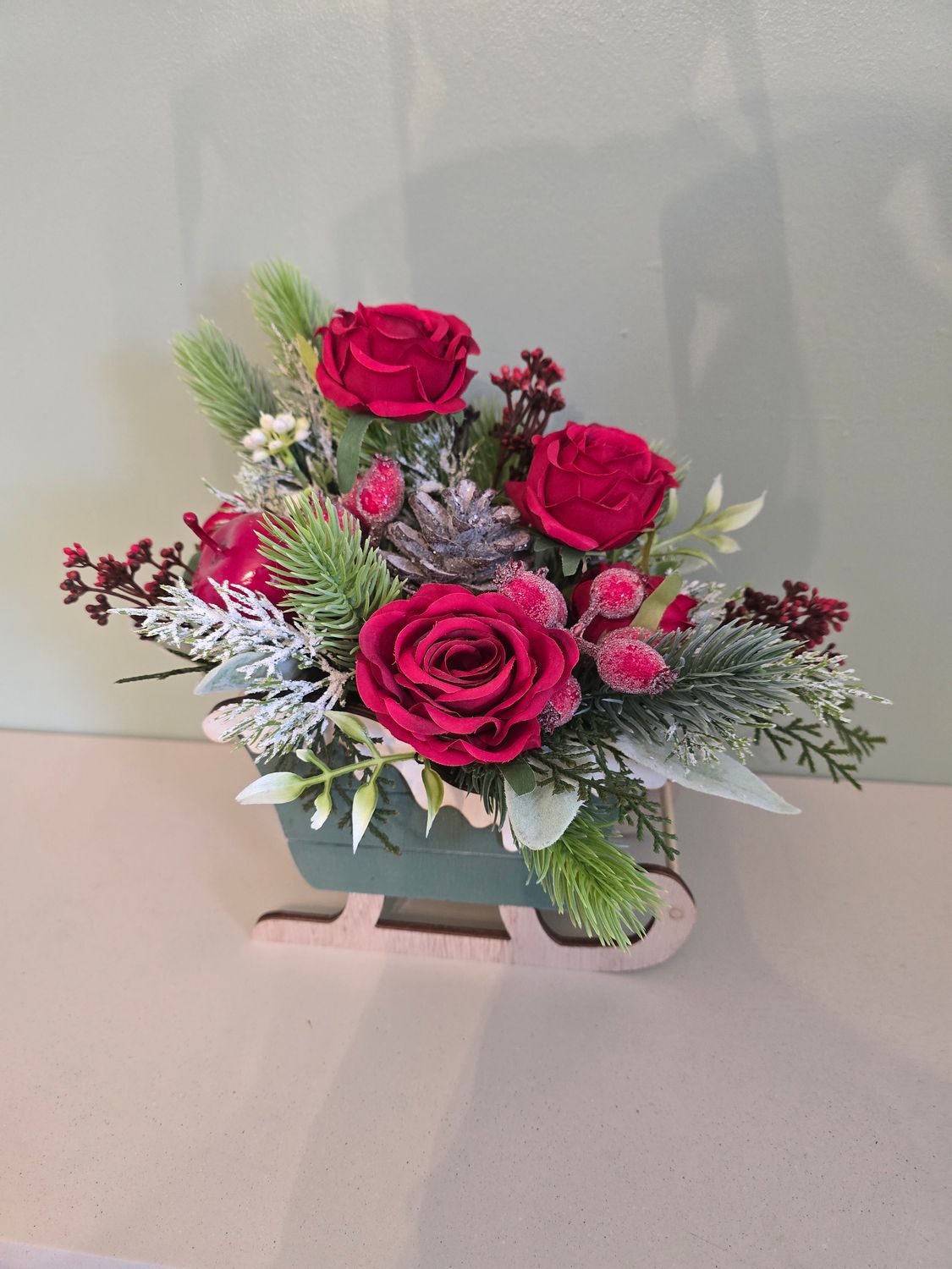 Traditional Red Sleigh Arrangement