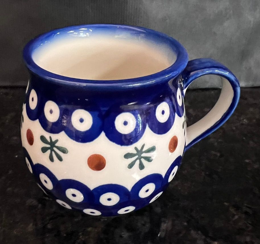 small belly mug 8oz (mosquito)