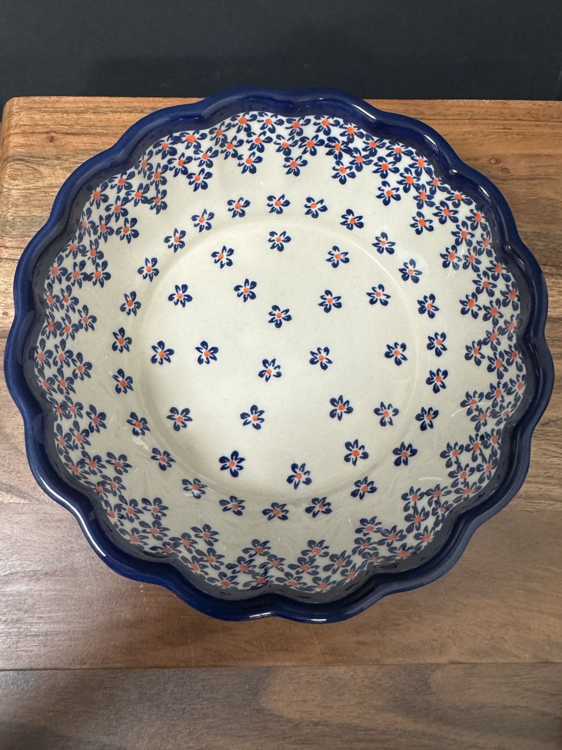 6.75" round bowl (floral spray)