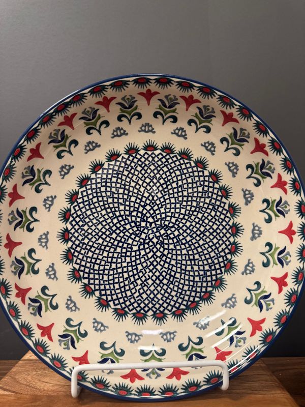 11.75in round shallow salad bowl (scandinavian scarlet)