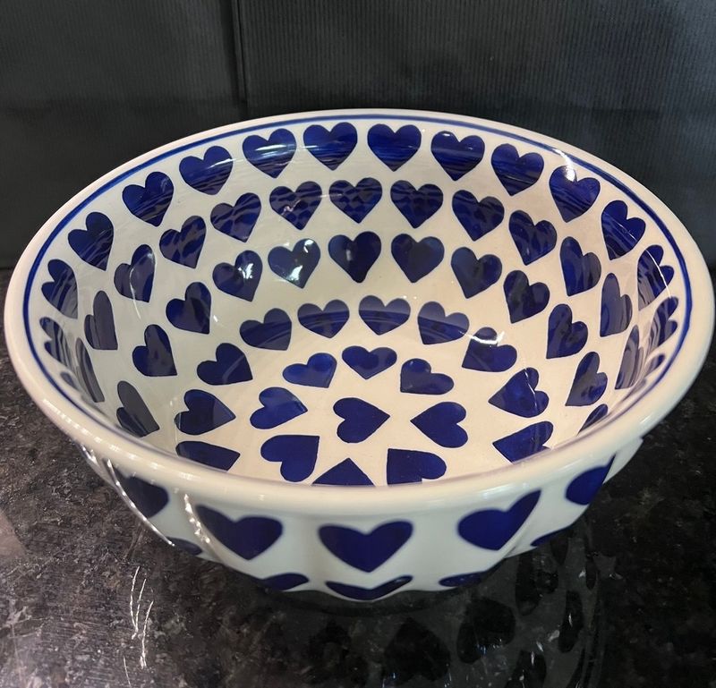 7.75" round bowl (whole hearted)